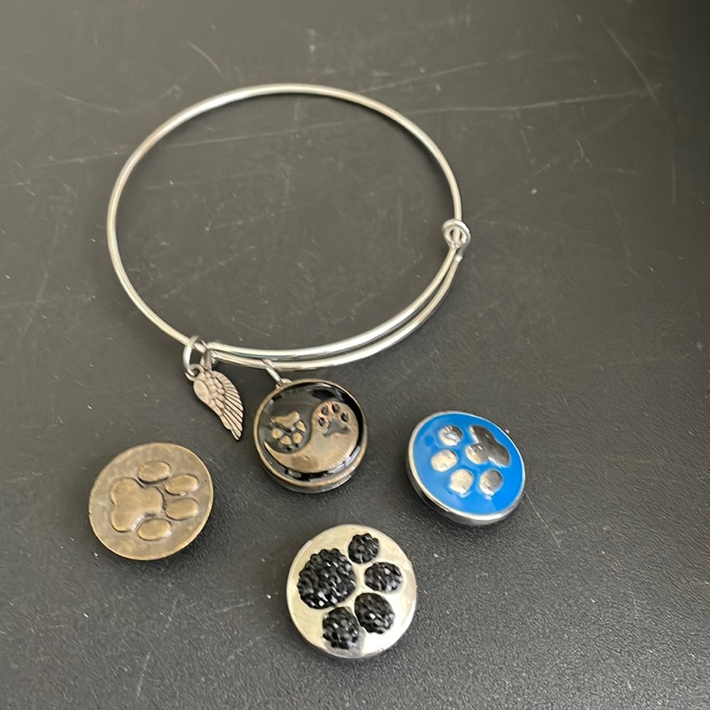 Bracelet